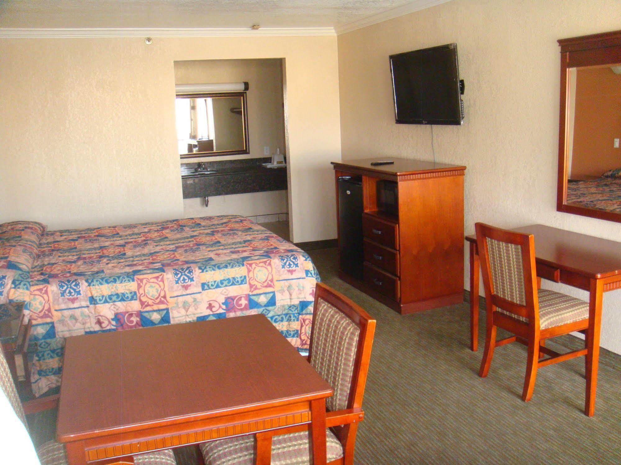 Budget Inn La Puente Extérieur photo